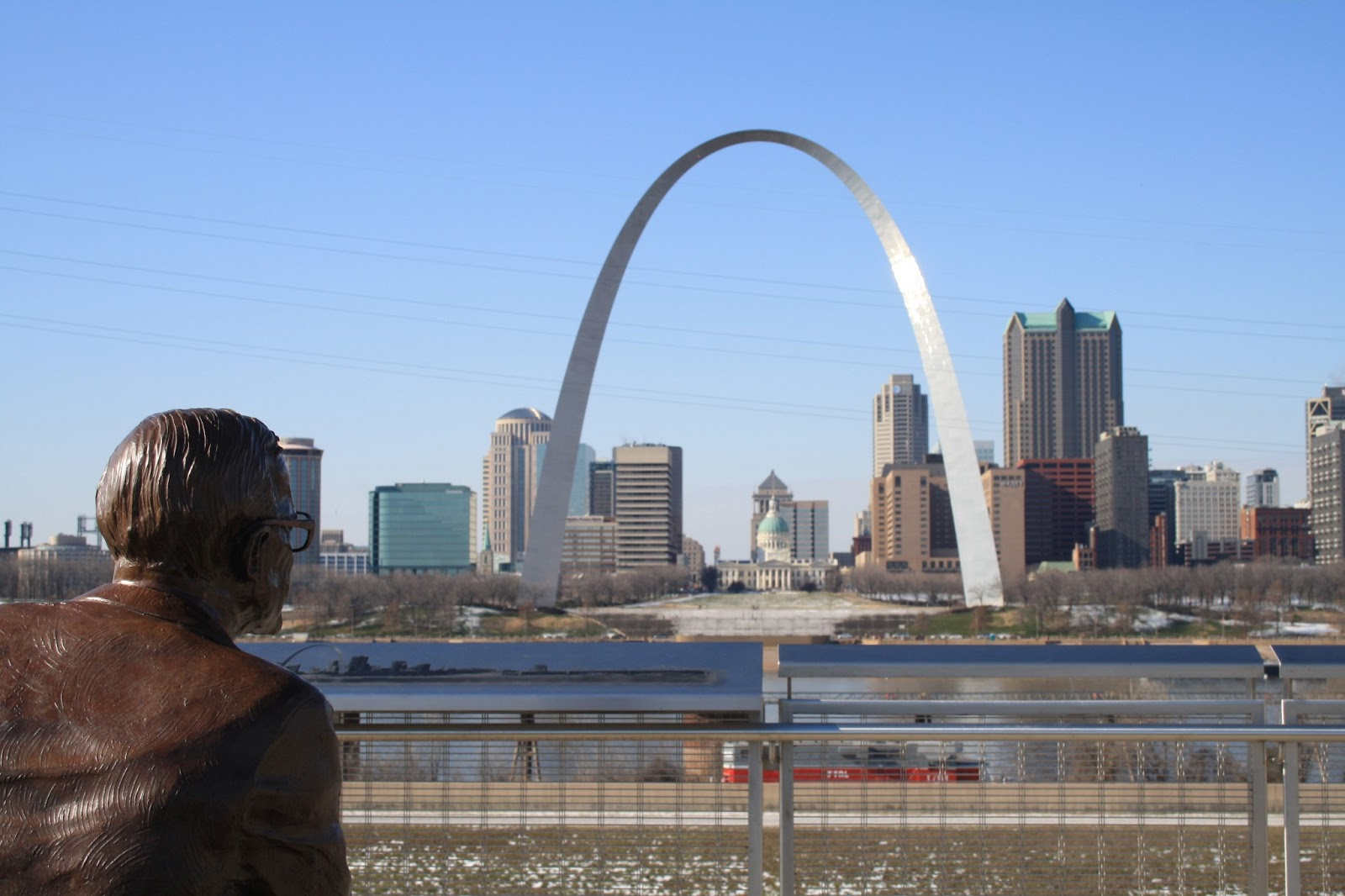 ゲートウェイアーチ14