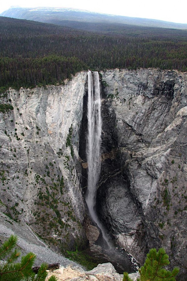 Hunlen Falls(カナダ)