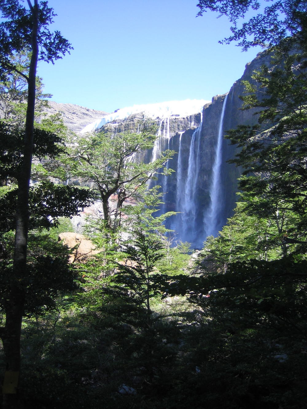 Cascada de Castaño Overo(アルゼンチン)