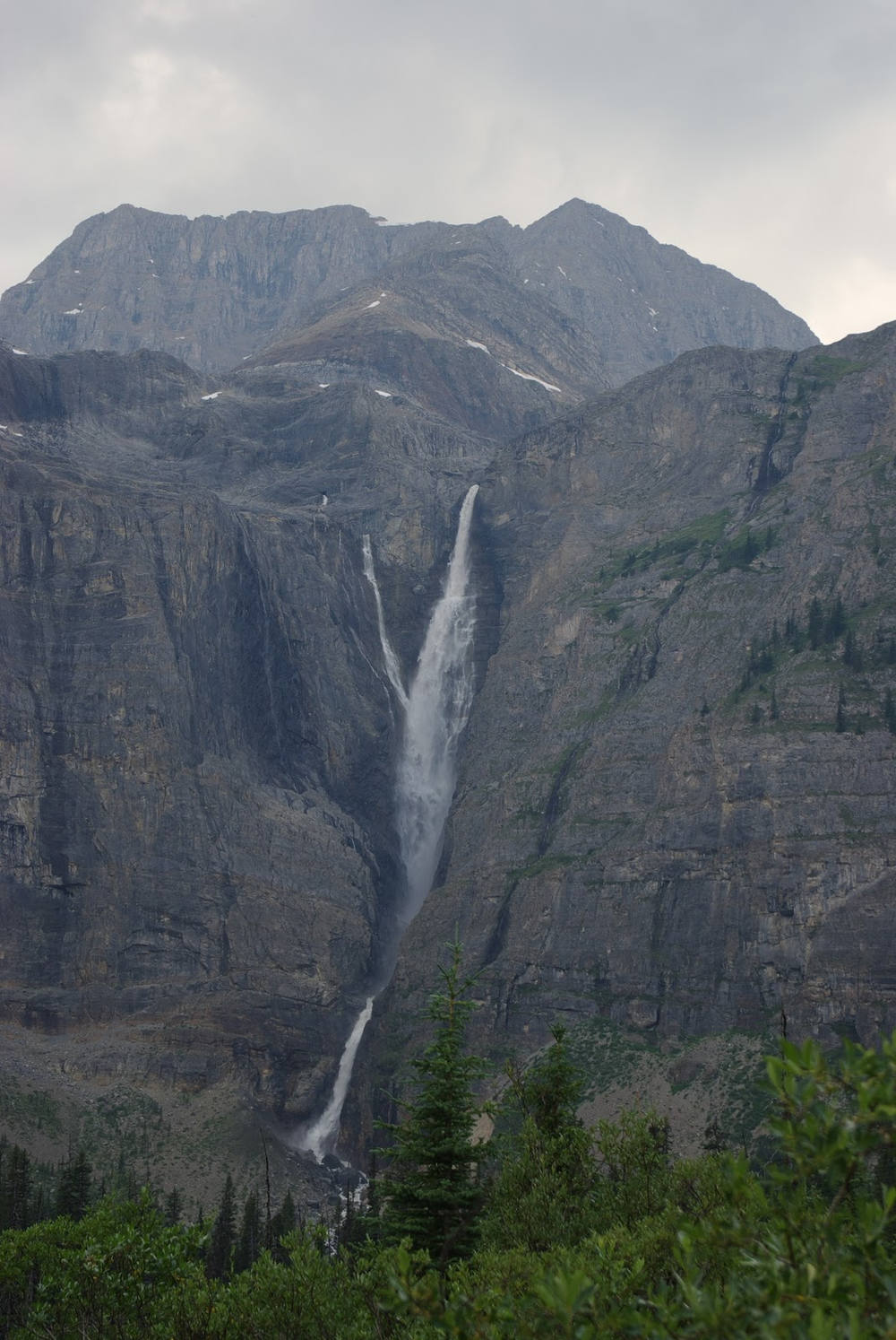 Helmet Falls(カナダ)