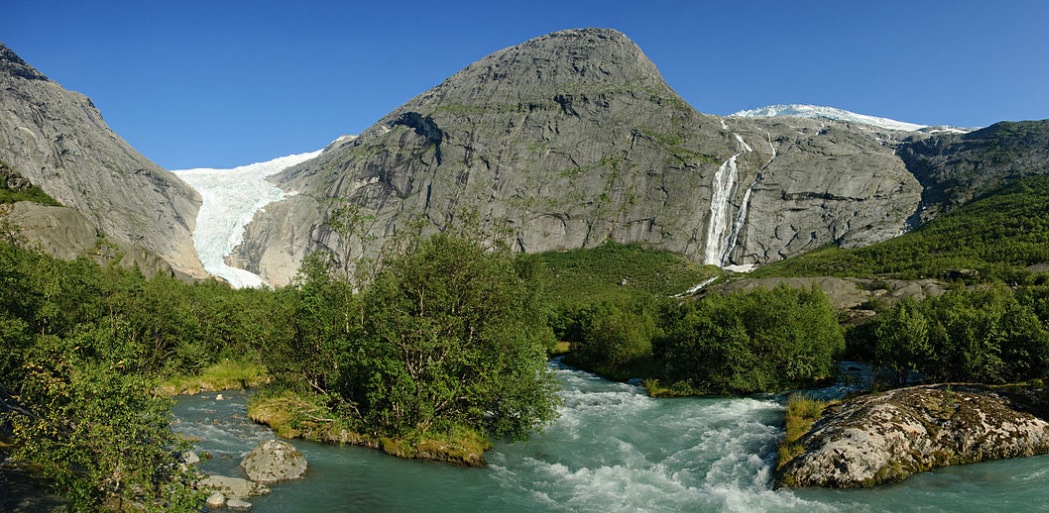 Tjøtafossen(ノルウェー)