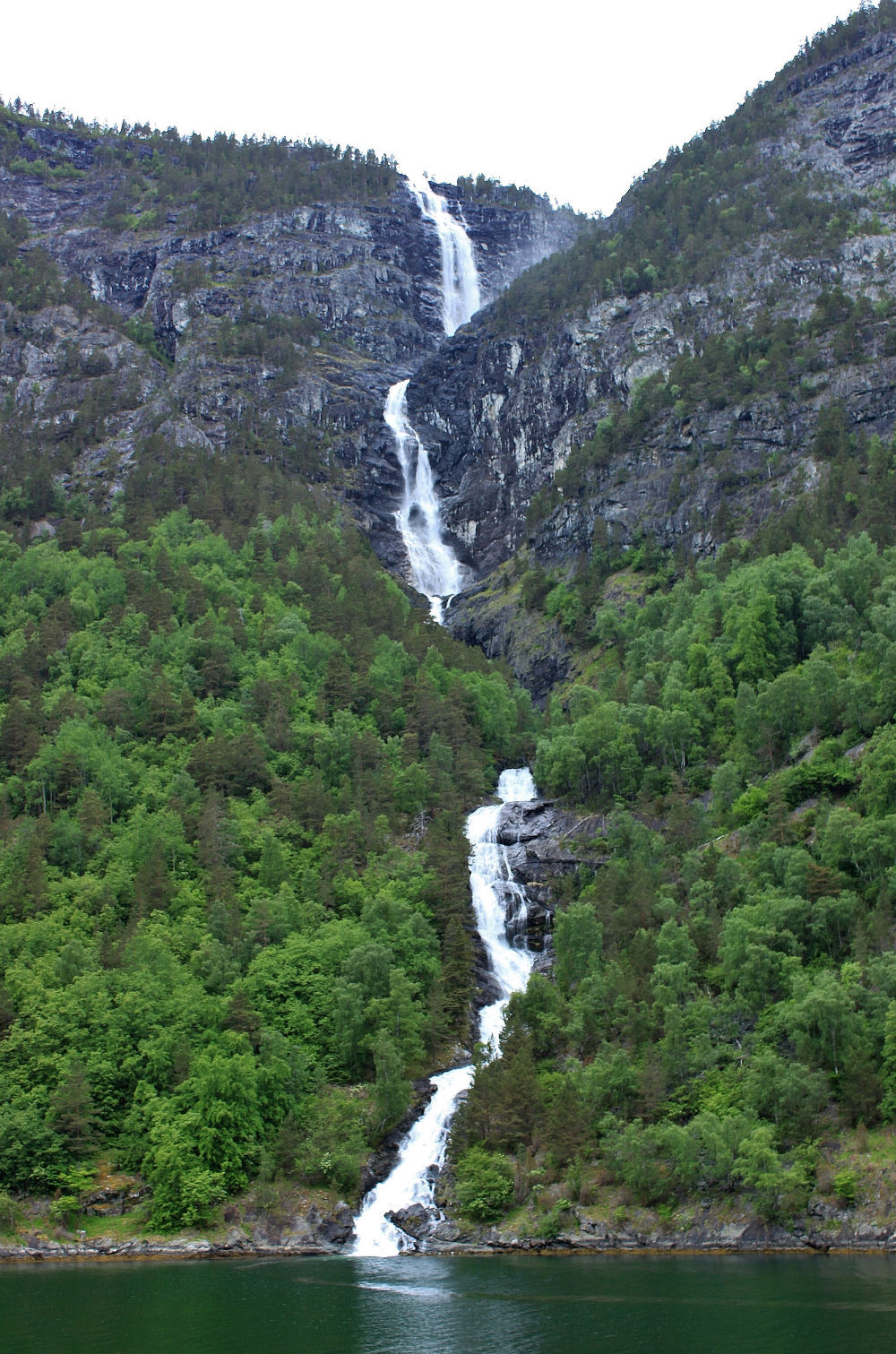 Lægdafossen(ノルウェー)