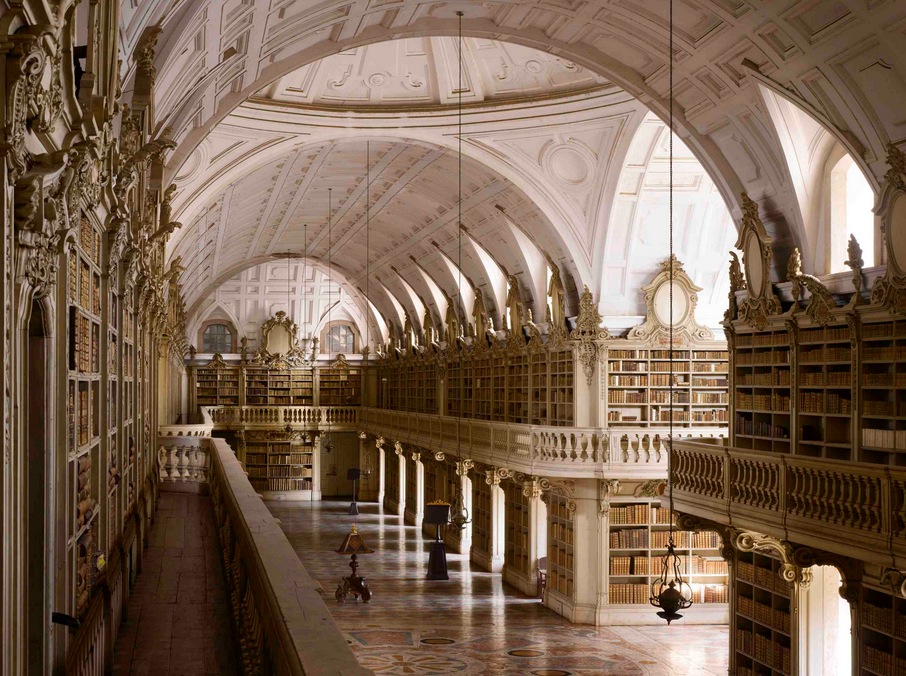 Library of the Palace of Mafra02